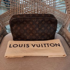 Louis Vuitton Vintage Toiletry Toilette bag Monogram Trousse 28 Cosmetic Case